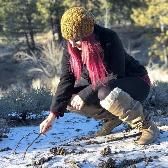 Meet your Posher, Cyn - Picture 1 of 1